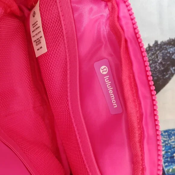 Lululemon Everywhere Belt Bag Large 2L - Picture 4 of 4